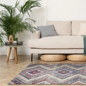 Art Universe Teppich Milano mit farbigem, geometrischem Rautenmuster in Blau, Rosa, Beige. Moderner Wohnzimmerteppich.