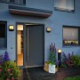 Anthrazitfarbene Paulmann LED-Outdoor-Wandleuchte Padea mit Sensor an Hauswand.