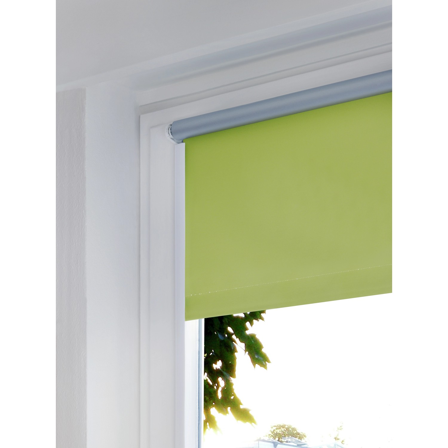 Gardinia EasyFix Rollo Thermo, 100x150 cm, Apfelgrün, im Fensterrahmen.