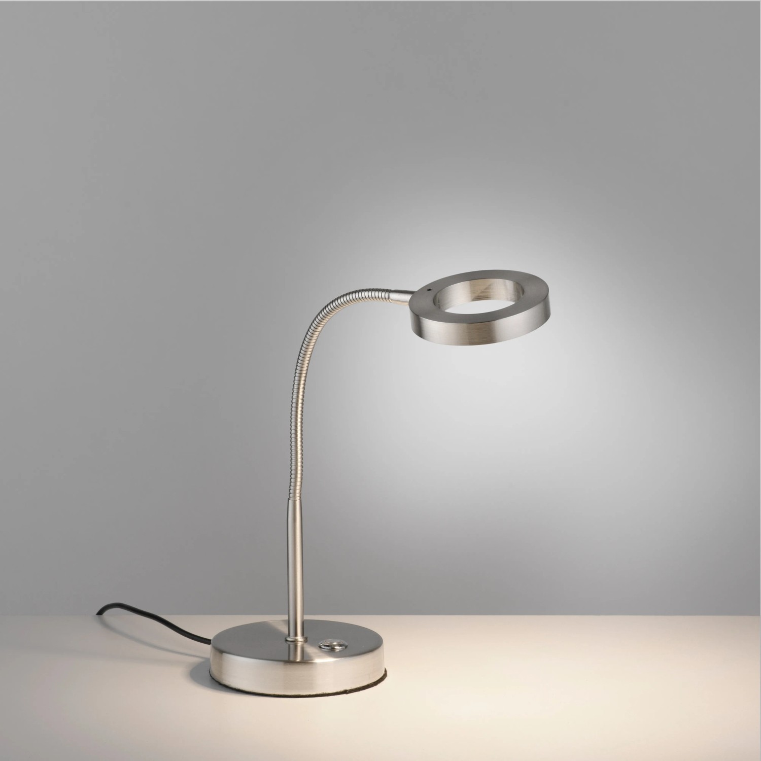 Moderne LED-Tischleuchte Hensko von Paul Neuhaus, Stahloptik, dimmbar.