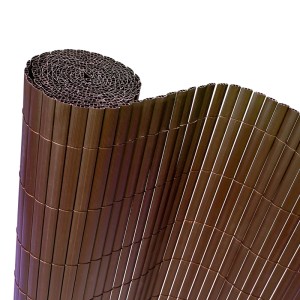 Gerollter brauner PVC Sichtschutzzaun 100x300 cm. UV-beständiger Gartenzaun mit Lamellen für Garten & Balkon.