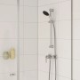 Grohe QuickFix Brausearmatur Start für Wandmontage im Duschbereich mit weißem Fliesenspiegel.