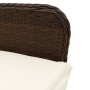 Detailansicht: Braunes Poly Rattan Gartenmöbel Set mit cremefarbenen Kissen.