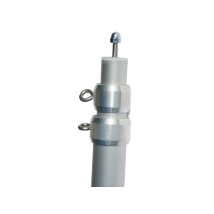 Detailaufnahme des Floracord Aluminium Teleskopmasts mit Erdanker für Sonnensegel.