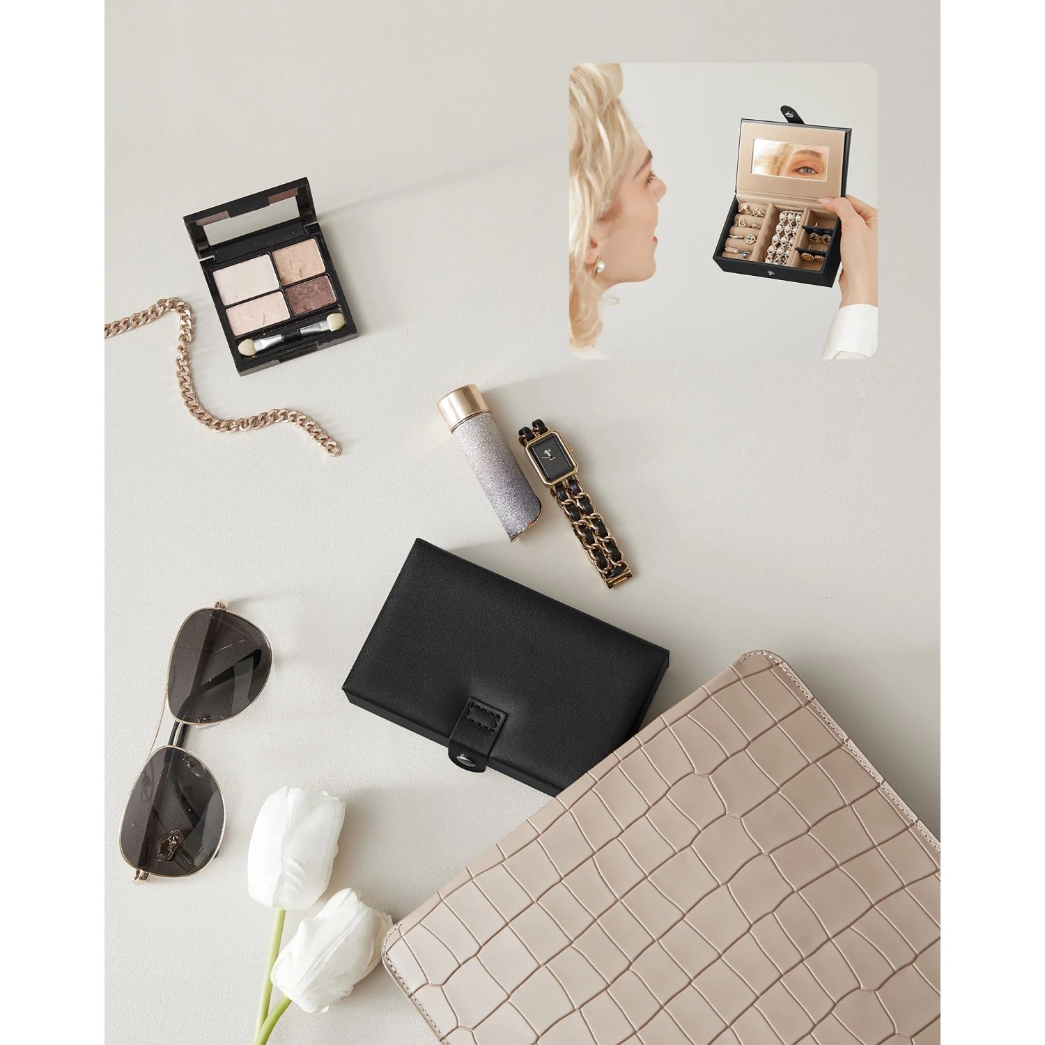 Songmics Schmuckkästchen Bridie, schwarz-beige, mit Make-up, Uhr, Sonnenbrille und Tasche.
