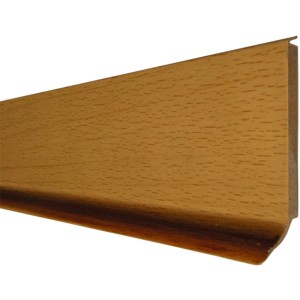 System 9 Kernsockelleiste in Buche gedämpft, 60 mm hoch, für perfekten Wandabschluss.