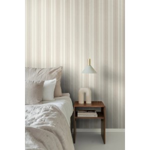 ESTAhome Streifen Tapete in Braun (53cm) im Schlafzimmer. Dekorative Vliestapete für Wohnraumgestaltung.