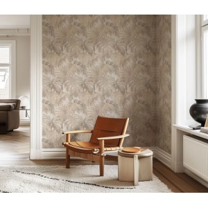 Beige Vliestapete mit tropischem Monstera-Blattmuster der Kollektion Forest Dreams.
