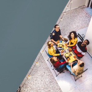 Graues, rechteckiges Relaxdays Sonnensegel aus Polyester, 2x3 m, mit Spannseilen und Tragetasche.