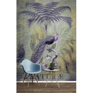 Fototapete mit Dschungelmotiv: Palme, Pfau in Grau und Lila. FSC®-zertifiziert.