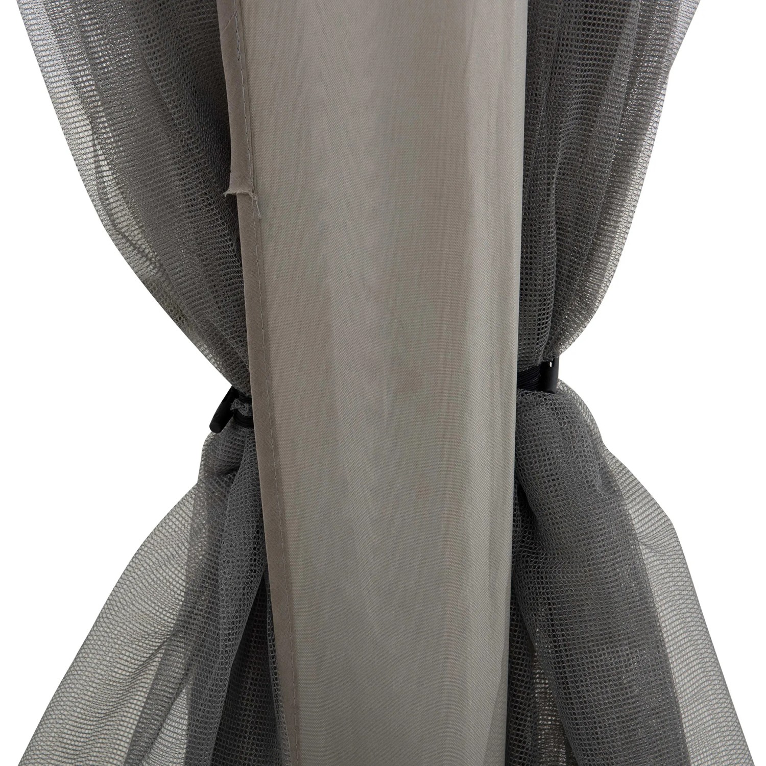 Detailaufnahme: Grauer Sunjoy Pavillon Roseg mit Stoffnetz und Stahlrahmen.
