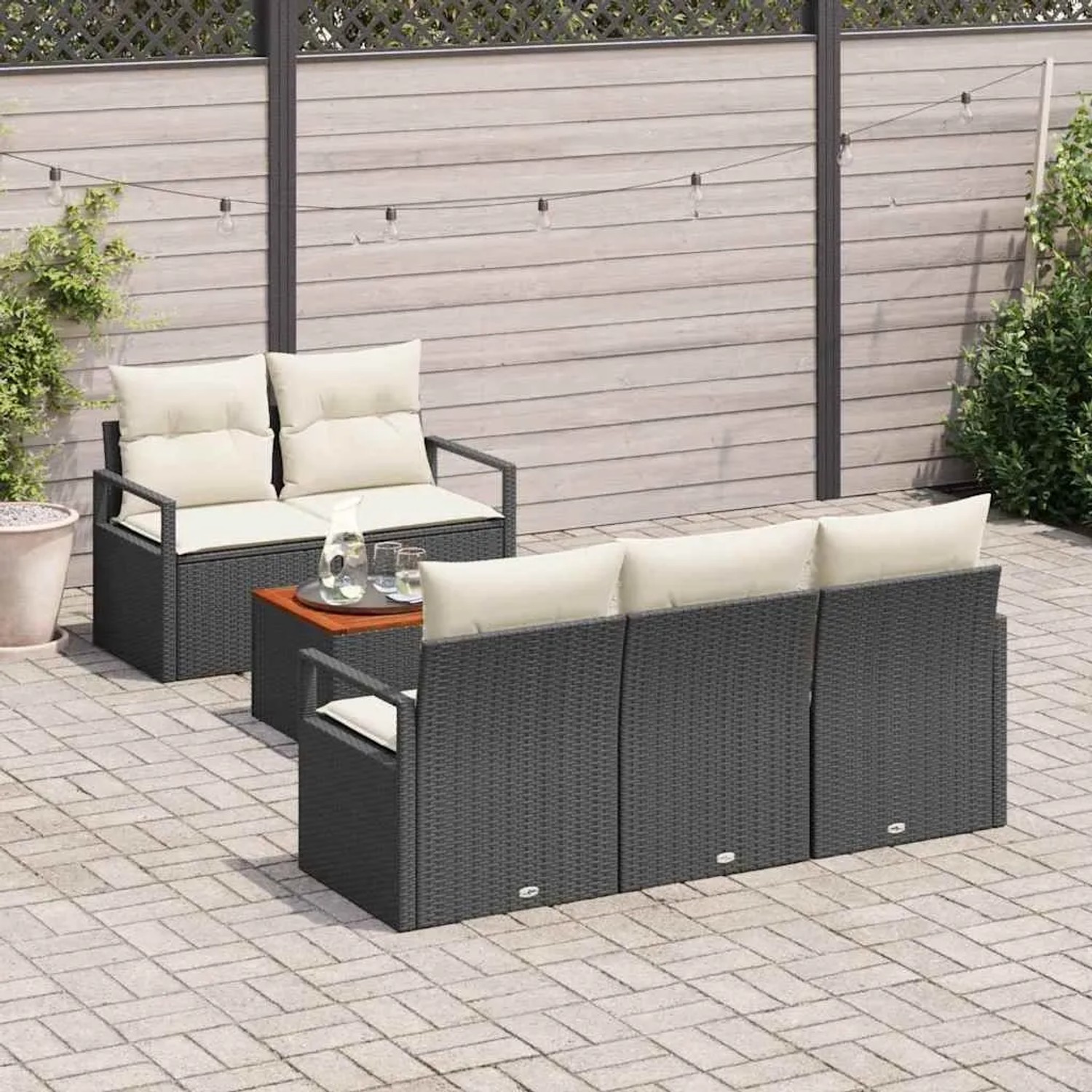 vidaXL Garten-Sofa-Set, 6-teilig, schwarz/weiß. Gartenmöbel aus Rattan mit Tisch und Polstern.