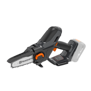 Husqvarna Akku-Kettensäge Aspire P5-P4A ohne Akku, ideal zum Beschneiden von Bäumen und für Gartenarbeiten.