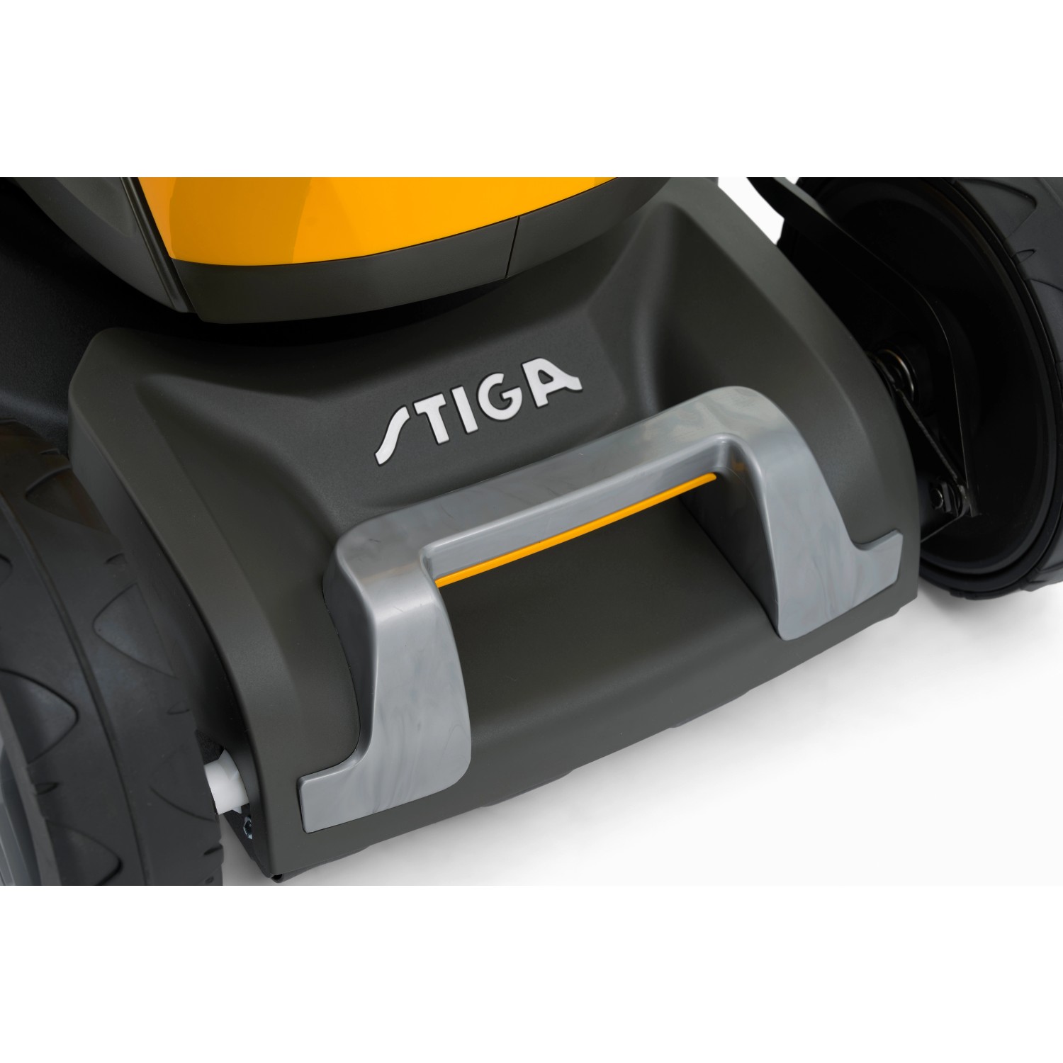 Detailansicht: Stiga Akku-Rasenmäher Collector 543 AE, Fokus auf Logo und Tragegriff.