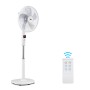 Weißer Midea Standventilator mit Fernbedienung, 136 cm hoch.