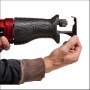 Einhell TC-AP 690 E Universalsäge in Aktion, Säbelsäge mit Softgrip und verstellbarem Sägeschuh.