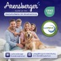 Familie mit Hund auf Arensberger GEL-Matratze ANNA 180x200cm. Bequeme, mittelfeste Matratze für erholsamen Schlaf.
