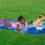 Bestway H2OGO Lunar Launch Wasserrutsche für 2 Kinder ab 3 Jahren im Garten mit Sprinklern.