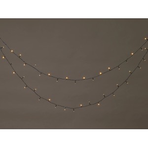 LED-Lichterkette, 8,92 m, warmweiß, für Innen- und Außenbereich, batteriebetrieben.