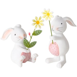 Zwei weiße Deko-Hasen von Boltze, einer sitzend mit Blume, Ostern Dekoration.