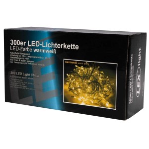 Lex 300er LED Lichterkette warmweiß auf schwarzer Verpackung, für innen & außen geeignet.