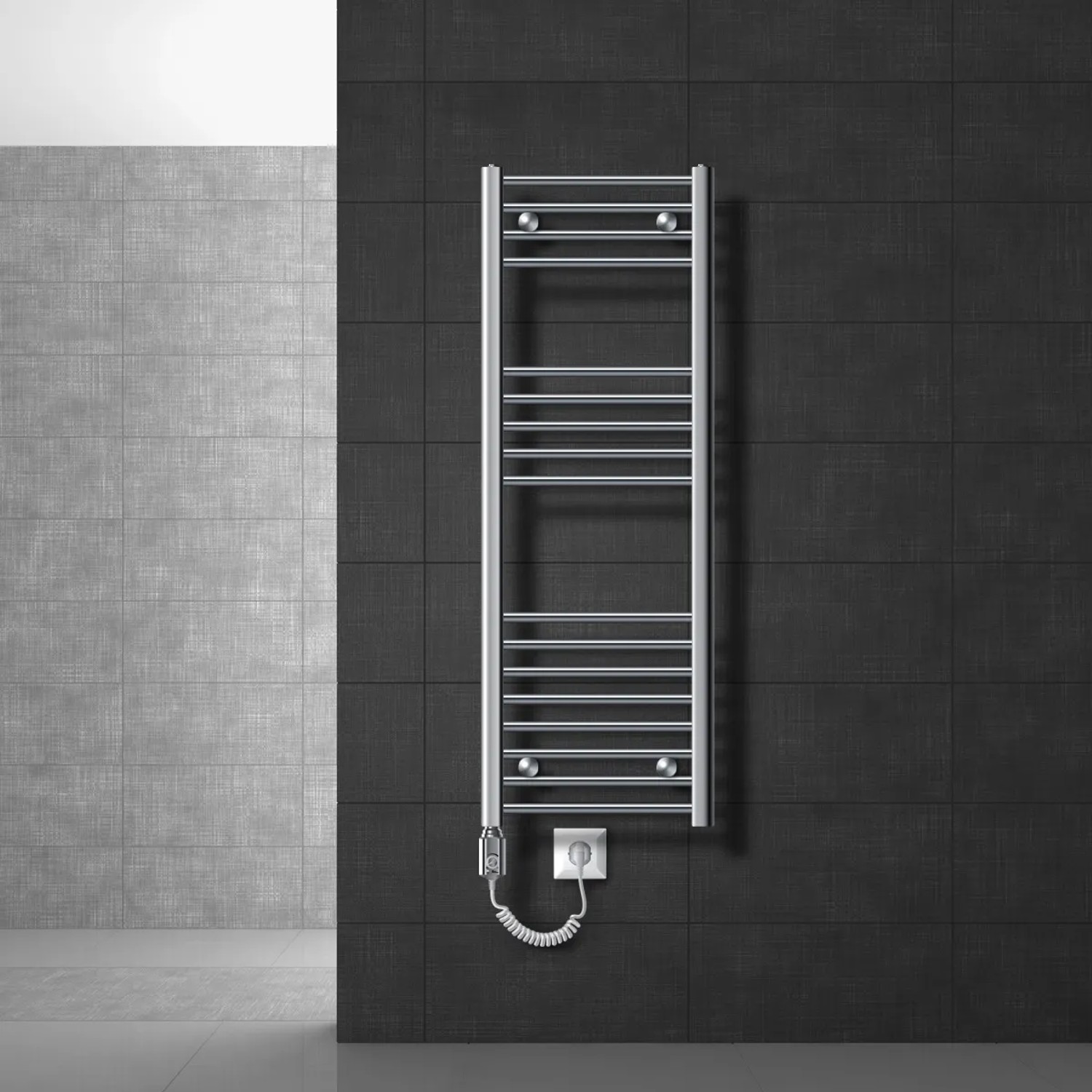 Chromfarbener LuxeBath Elektro-Badheizkörper Sahara 400x1200 mm mit 900W Heizstab an dunkler Wand.