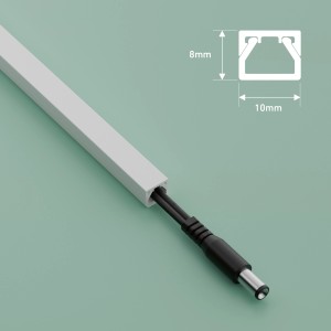 Weißer D-Line Kabelkanal (1x0,8 cm) mit Kabel, Länge 2 m. Ideal zur dezenten Kabelverlegung.