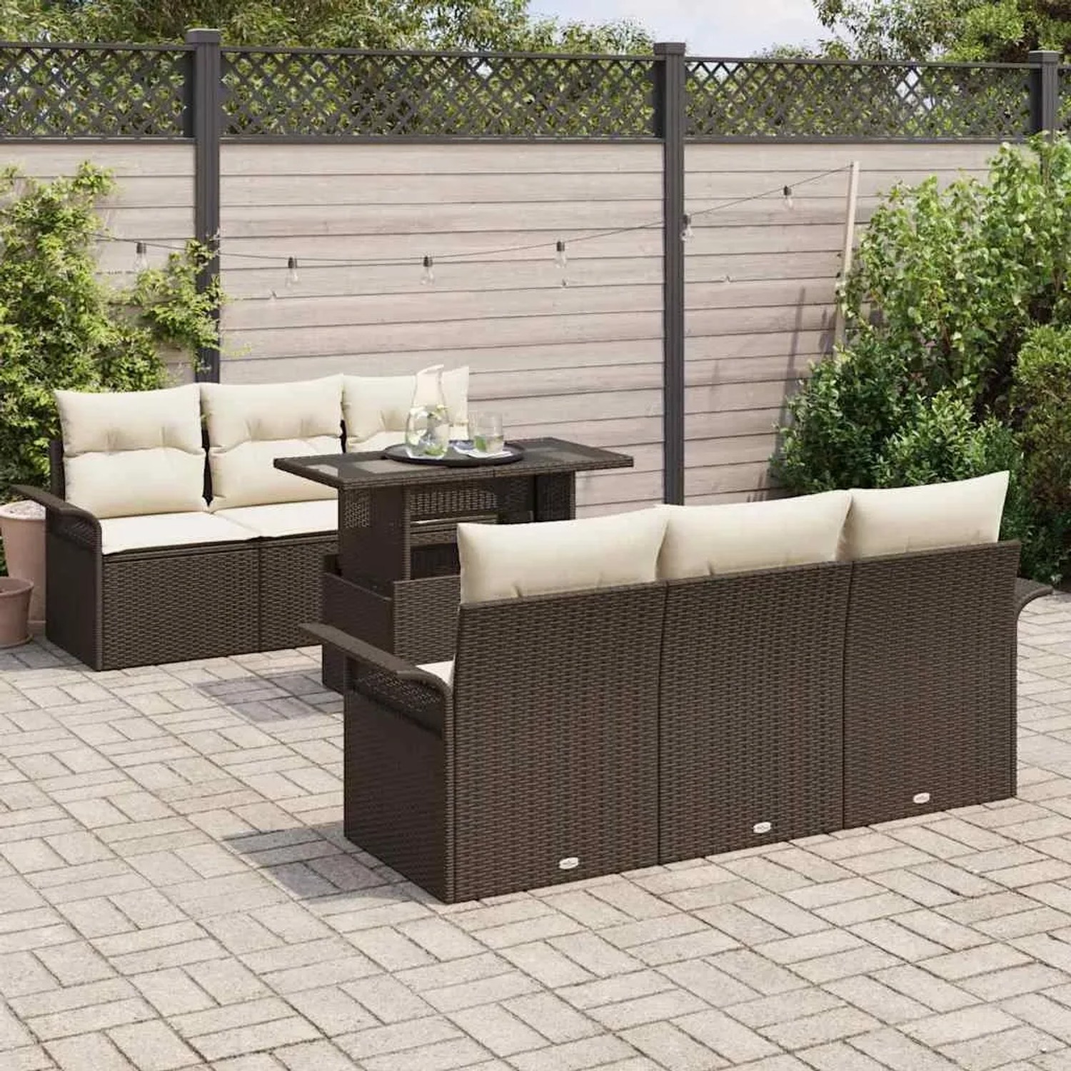 Braunes 7-teiliges vidaXL Garten-Sofa-Set aus Poly Rattan mit Kissen.