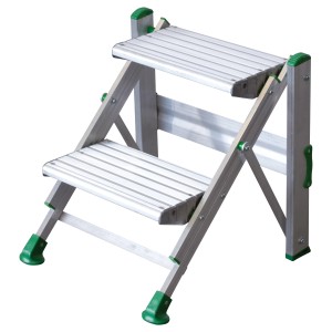 Facal Klapptreppe Plio mit 2 Stufen aus Aluminium, ideal für den Heim- und Handwerkerbedarf.