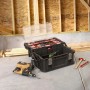 Offene Keter Connect Cantilever Werkzeugbox mit Werkzeugen und Zubehör.