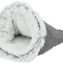 Grau-weißer Trixie Kuschelsack Harvey für Hunde und Katzen, Ø 30 cm × 50 cm.