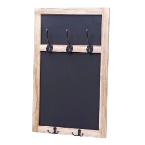 MCW Wandgarderobe C51 mit Kreidetafel, Paulowniaholzrahmen naturbraun im Shabby-Look, mit 5 schwarzen Haken.