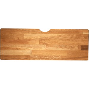 Detailaufnahme einer Stufe der Dolle Mittelholmtreppe Hamburg aus Eiche.