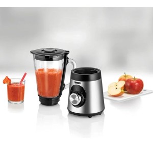 Westfalia Standmixer in Silber mit Glasbehälter und Smoothie im Glas.