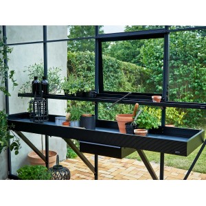 Schwarzer Juliana Alutisch mit 3 Sektionen für Gewächshäuser, mit Schublade und Pflanzen dekoriert.