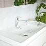Modernes baliv Kaltwasserventil KV-4010 Chrom auf weißem Waschbecken. Elegante Waschtischarmatur für Ihr Bad.