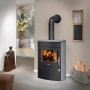 Justus Agero 2.0 Kaminofen mit Specksteinverkleidung in Schwarz-Grau, 7 kW Leistung. Gemütliche Atmosphäre im Wohnraum.
