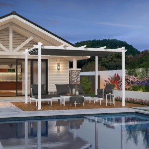 Weisse Purple Leaf Pergola 300x400 cm mit Schiebedach und Sitzgruppe am Pool.