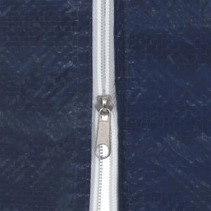 Detailaufnahme: Blaue Partyzelt Seitenwand mit Reißverschluss.