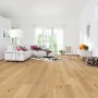 Helle Landhausdiele Eiche Parkett Living by Haro, strukturiert, geölt, im Wohnraum verlegt.