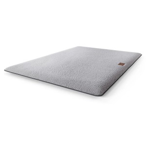 Knuffelwuff Hundematte Calliope, grau, 88x55 cm, Kunstfell. Weiche, rutschfeste Hundedecke für Hunde.