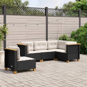 Schwarze 5-tlg. vidaXL Garten-Sofagarnitur aus Poly Rattan mit cremeweißen Kissen.