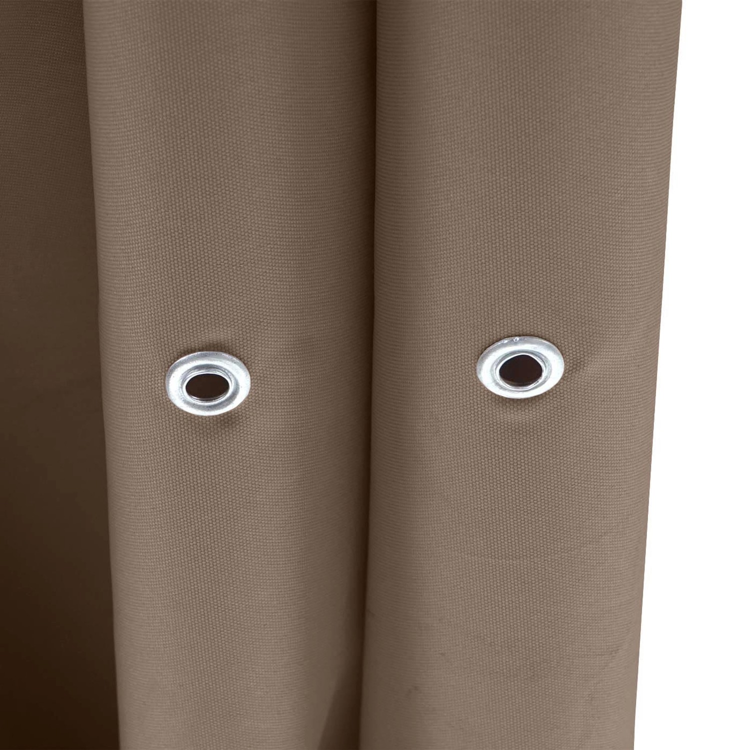 Detailaufnahme: Taupe-braune MCW Pergola C42 mit Ösen für Wasserablauf.