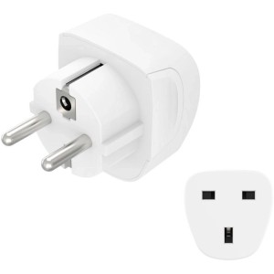 Weißer Reiseadapter Typ G, 3-polig für UK-Stecker auf europäische Steckdosen.