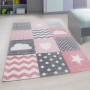 Ayyildiz Kinderteppich Kids 620 Pink mit Mustern wie Sterne, Wolken und Herzen.