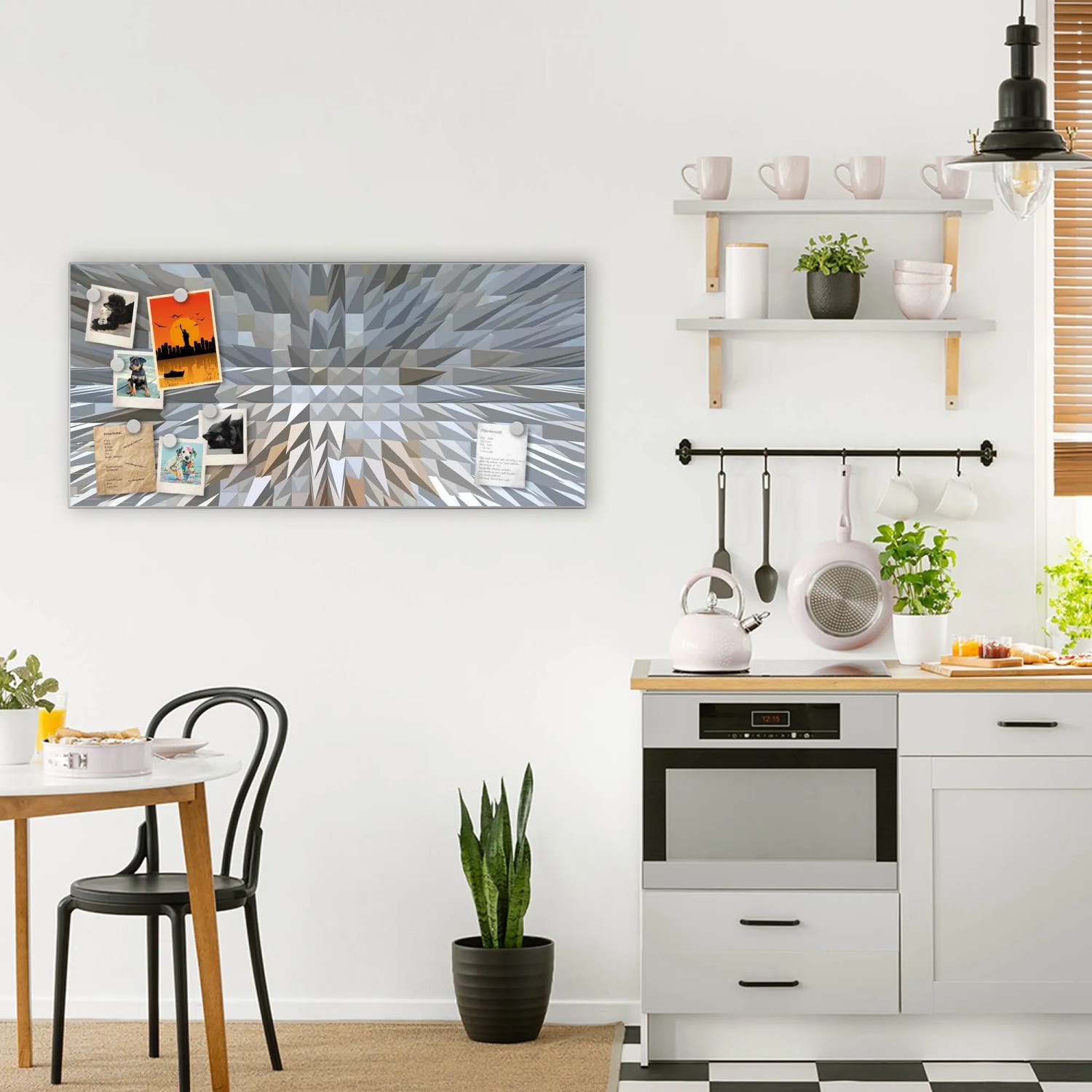 Silberne Magnettafel 'Dornen aus Eis' 78x37cm mit Magneten als Wanddeko in Küche.