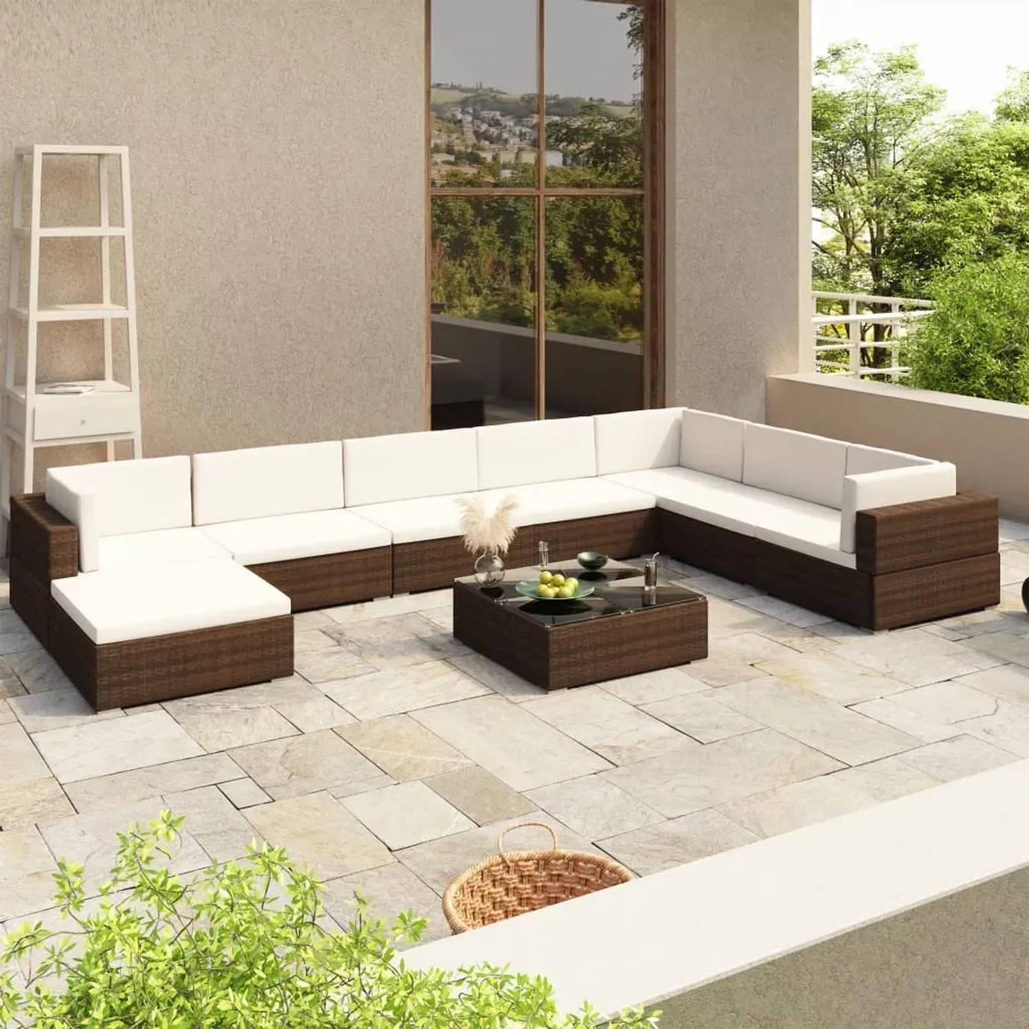 Braunes 8-tlg. vidaXL Garten-Lounge-Set aus Rattan mit cremeweißen Auflagen und Tisch.