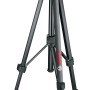 Bosch UniversalLevel 360 Kreuzlinienlaser mit Stativ, projiziert grüne 360°-Linie.