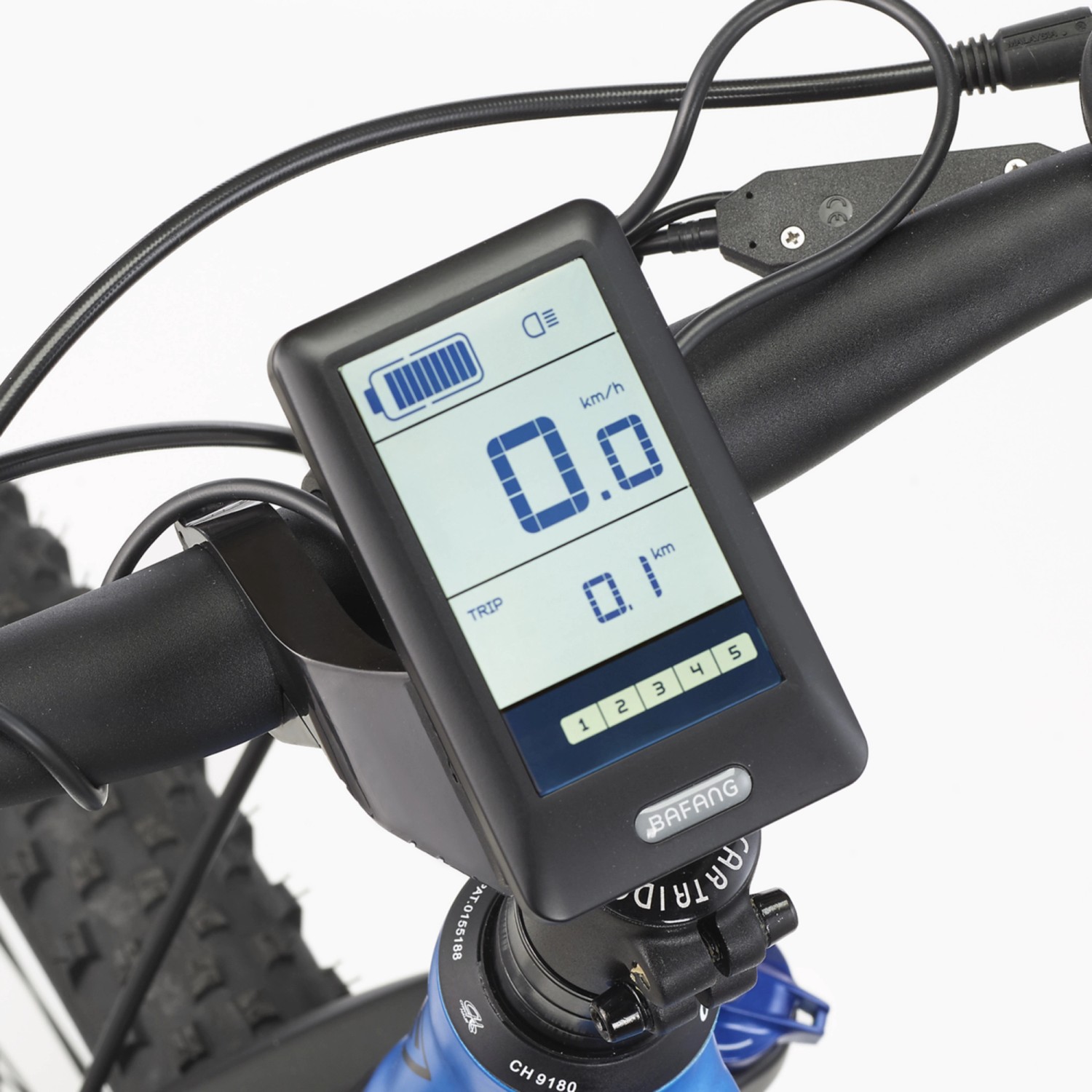 Display des Fischer E-Bike Montis EM 1862 mit Akkuanzeige und Geschwindigkeitsanzeige.