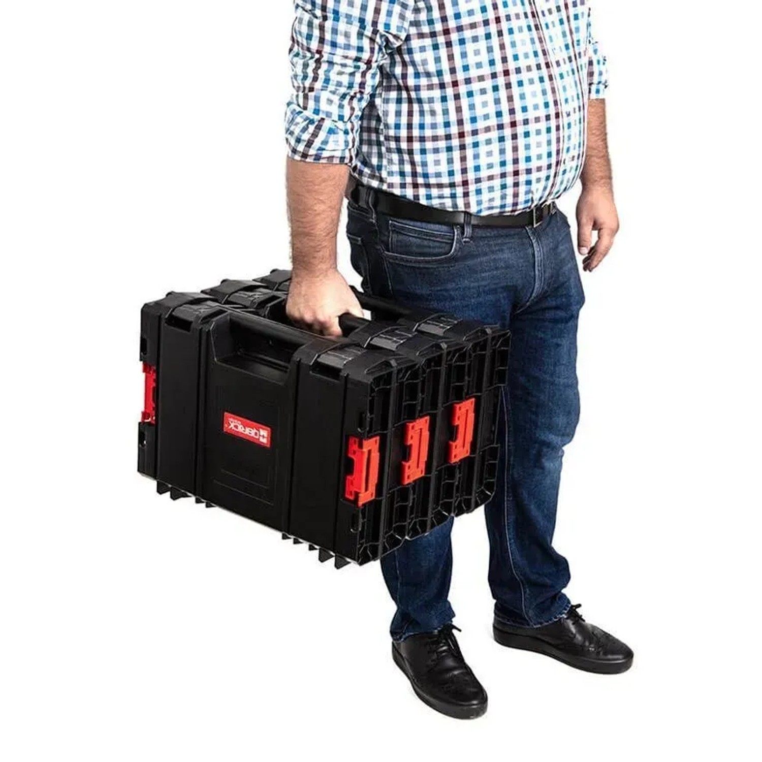 Schwarzer PROREGAL QBRICK Werkzeugkasten Pro Toolbox mit Teleskopgriff und roten Klemmverschlüssen.